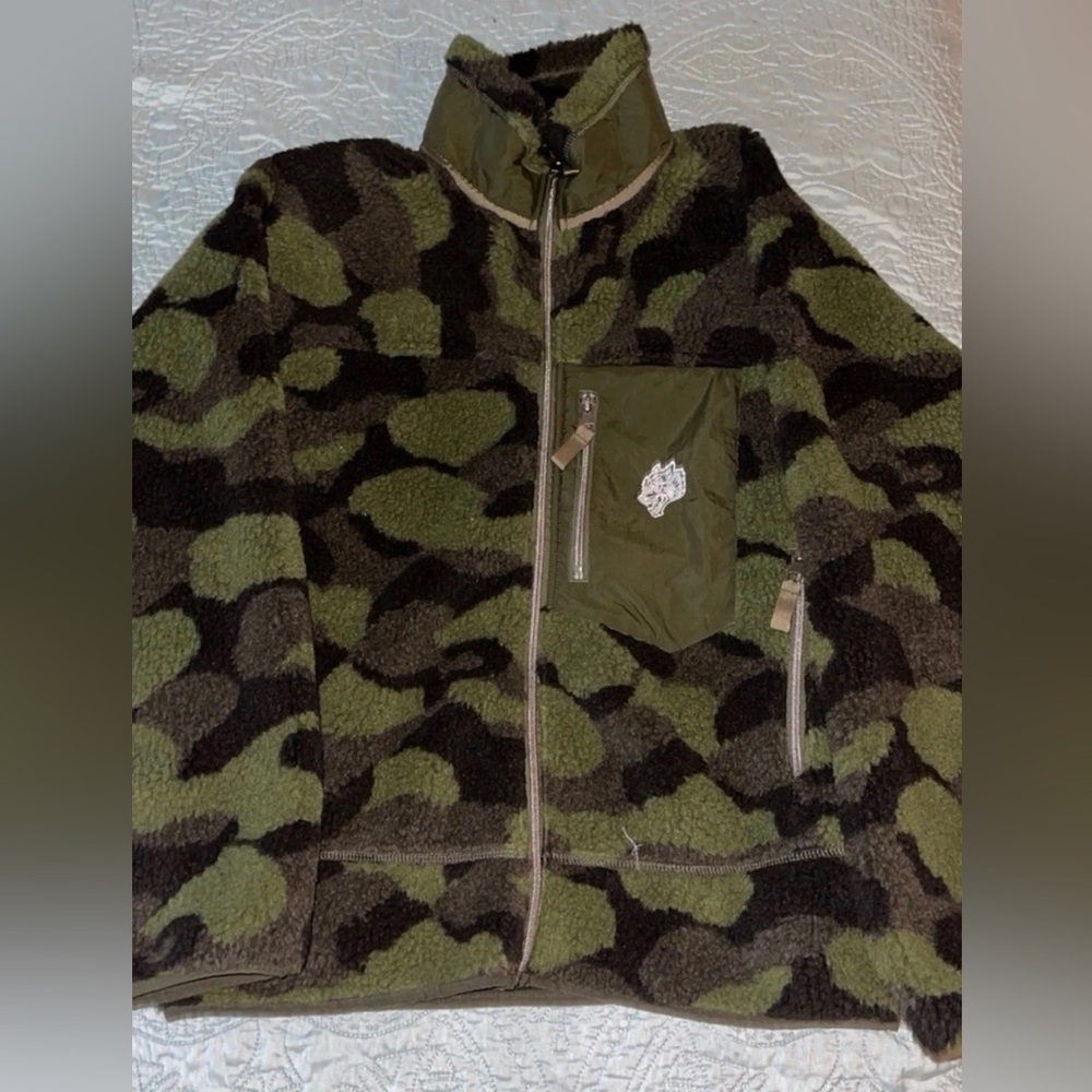 Darc Sport Camo Sherpa 19 of 500